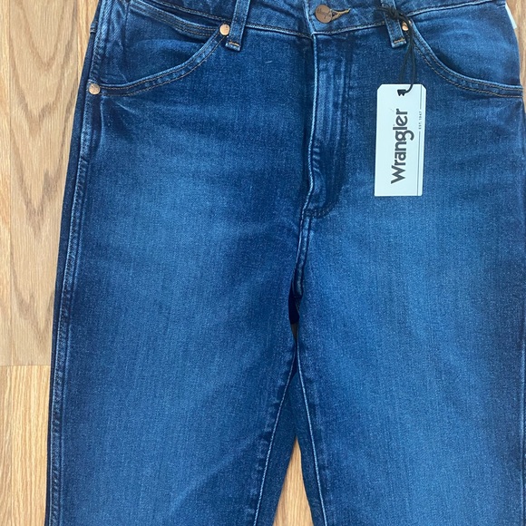 NWT Wrangler Westward, Dusty Dark High Rise Bootcut Jeans - Picture 6 of 8